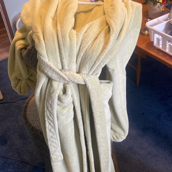Chenille Robe - Picture 6 of 6